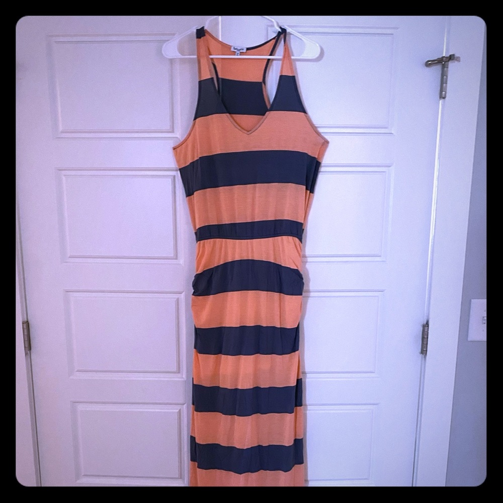 Pale orange and gray Splendid Maxi dress. Large.